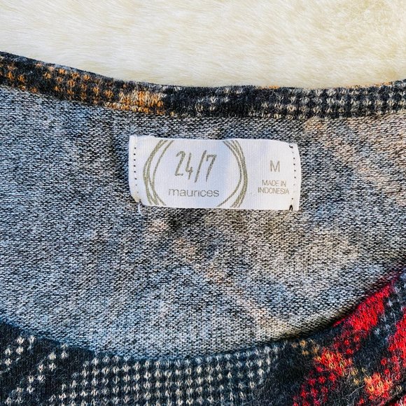 Maurices 24/7 Plaid Keyhole Twist-Knot Sweater Size Medium - Picture 6 of 8